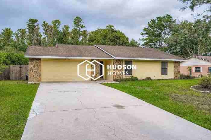 23439 Sierra Rd - Photo 2 of 29