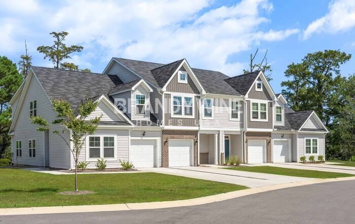 828 Coosaw Pl - Photo 2 of 39