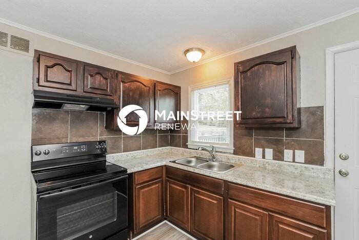 10306 Oakland Avenue - Photo 6 of 17