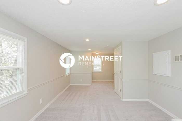 10306 Oakland Avenue - Photo 7 of 17