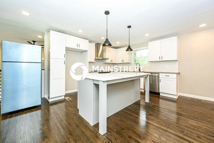 4932 Aquatic Rd - Photo 5 of 16