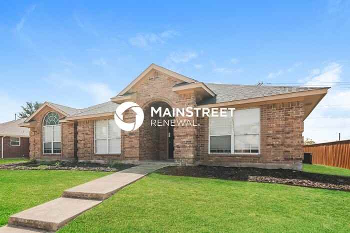 9306 Chimneywood Dr - Photo 2 of 16