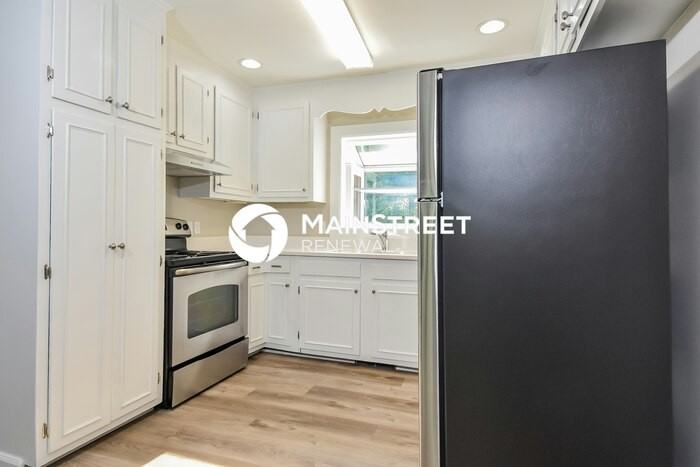 304 Springtime Dr - Photo 4 of 16