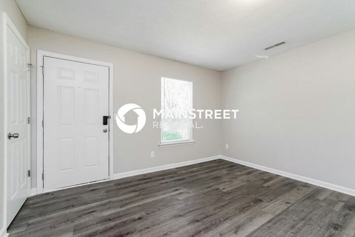 1217 Kendall Dr - Photo 3 of 16