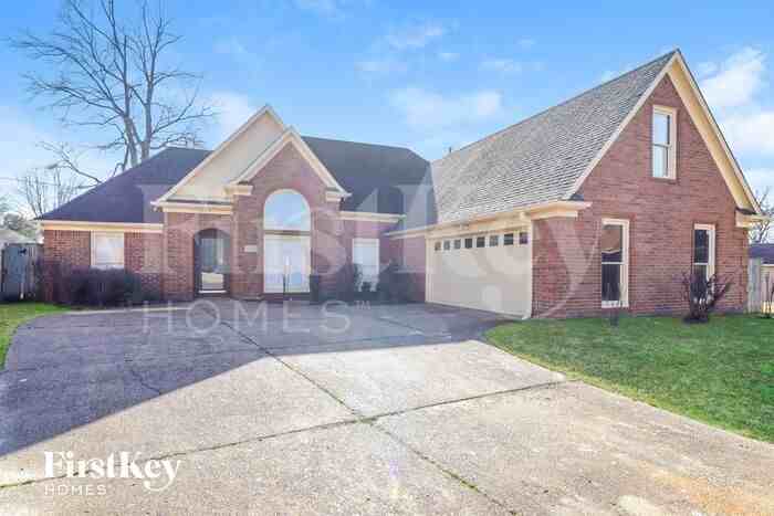 7353 Kevinridge Cove West - Photo 2 of 15