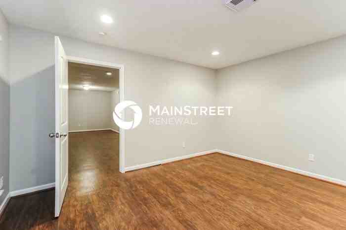 647 Mosswood Drive - Photo 5 of 17