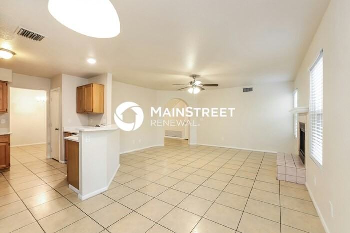 1720 N Clifton St - Photo 5 of 17