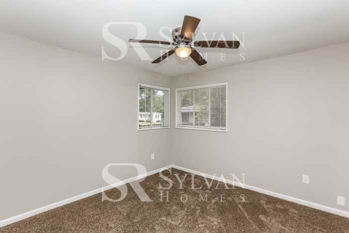 654 Piermont St - Photo 7 of 15