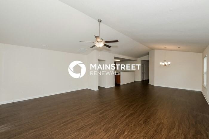 2702 Swarm Ct - Photo 2 of 16