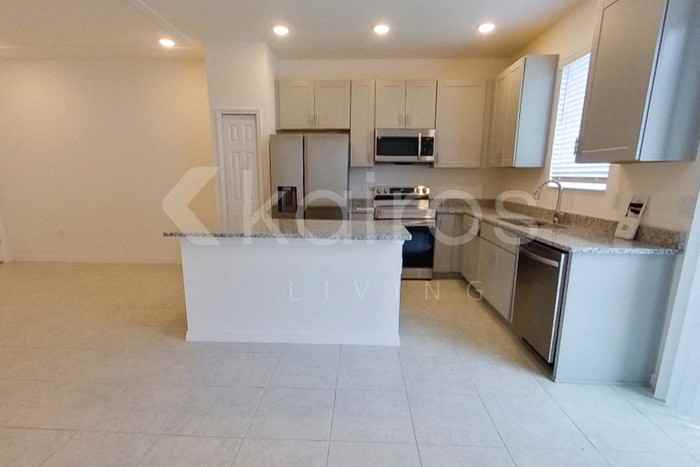 34161 Rogallo Lane - Photo 6 of 17