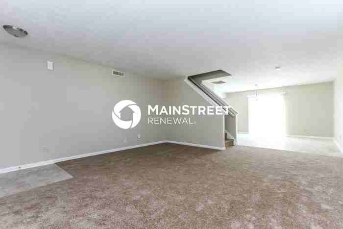 3102 Salamonie Dr - Photo 3 of 15