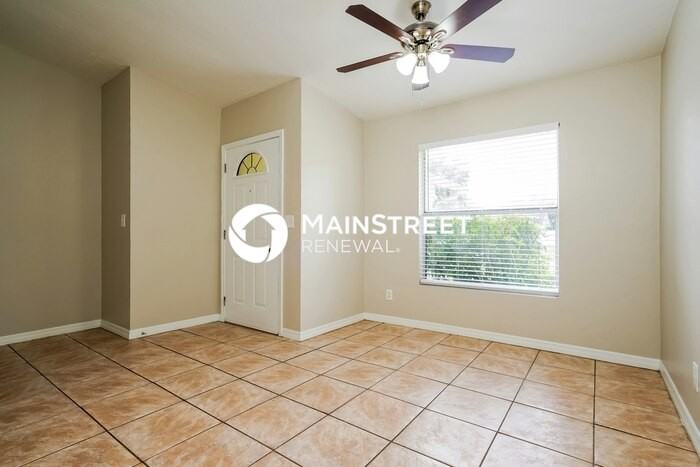 15860 Willoughby Ln - Photo 3 of 16