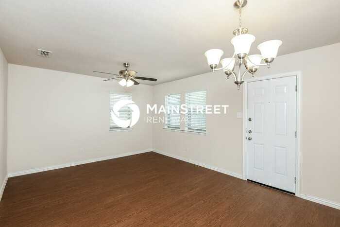 10633 Many Oaks Drive - Photo 3 of 17