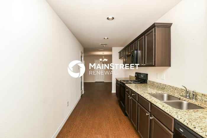 10633 Many Oaks Drive - Photo 4 of 17