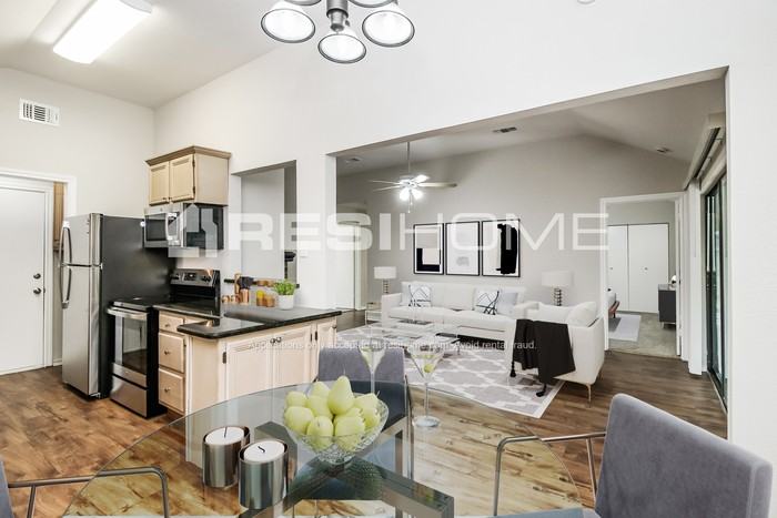 1113 Brittany Dr - Photo 3 of 17