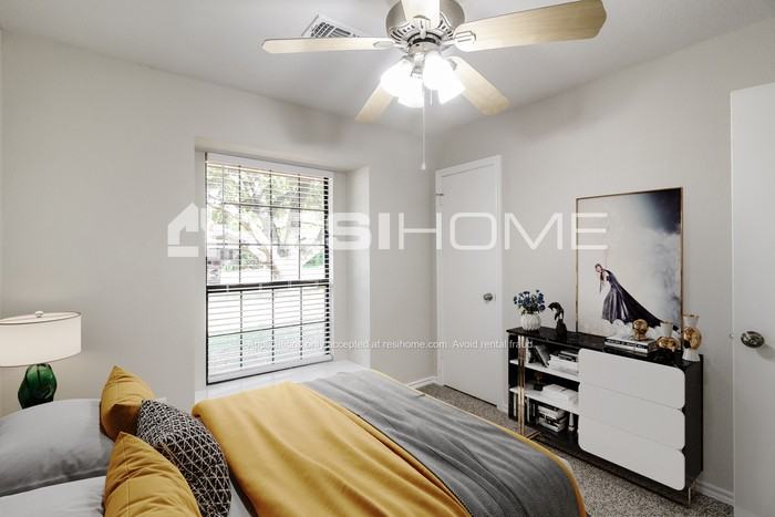 1113 Brittany Dr - Photo 7 of 17