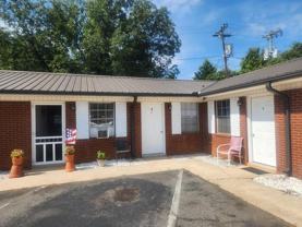 516 E Charles St #4 - Photo 1 of 1