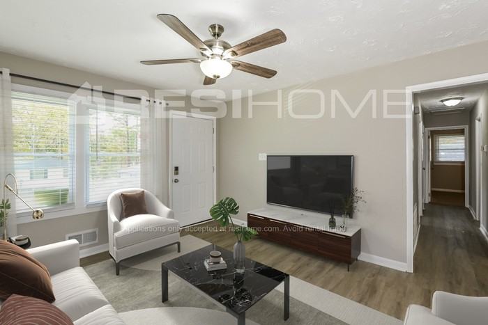 4146 Conley Cir - Photo 4 of 16