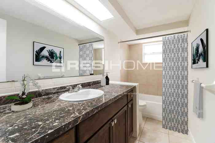 9200 Greenbriar Ln - Photo 3 of 15