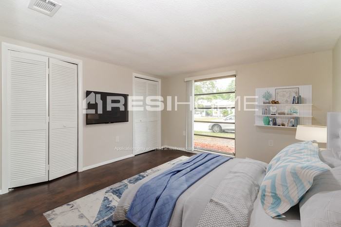 9200 Greenbriar Ln - Photo 4 of 15