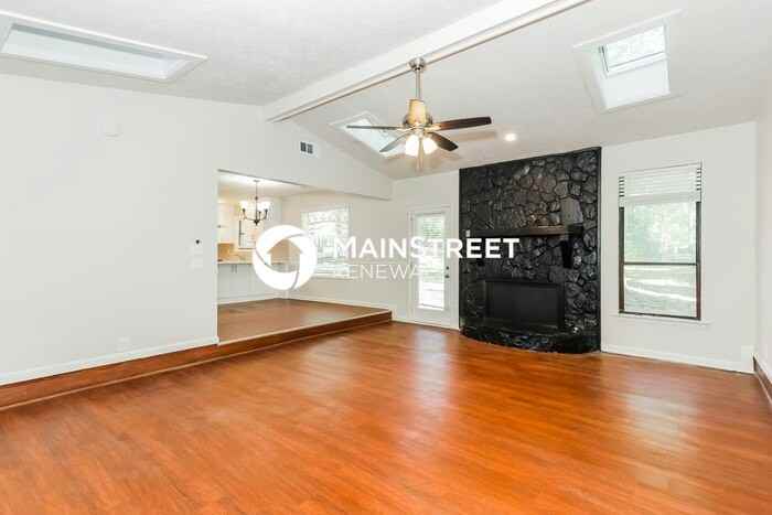 115 Poplar Way - Photo 3 of 16