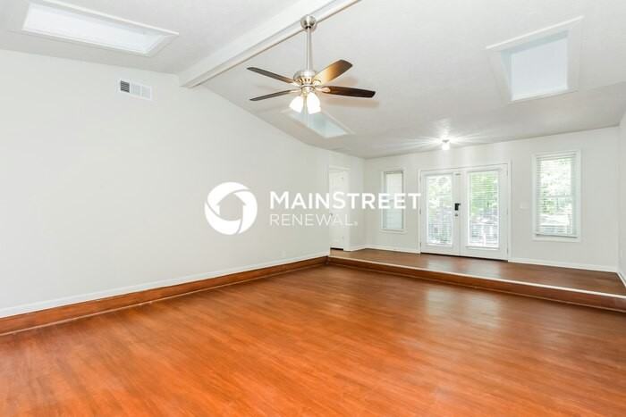 115 Poplar Way - Photo 4 of 16