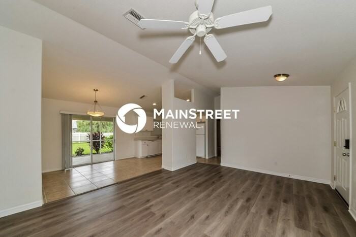 3259 Toluca Ter - Photo 4 of 16