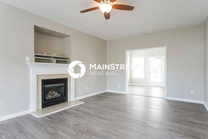 203 Majestic Oak Drive - Photo 2 of 17