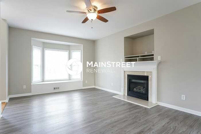 203 Majestic Oak Drive - Photo 3 of 17