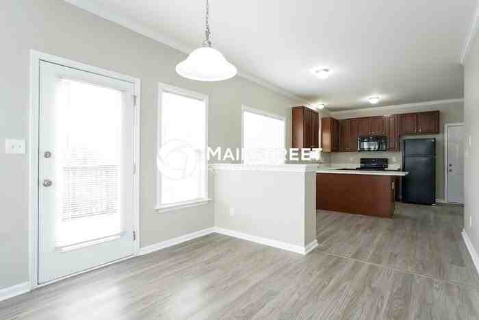 203 Majestic Oak Drive - Photo 5 of 17