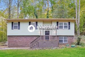 featured image of 165 Cedar Cir