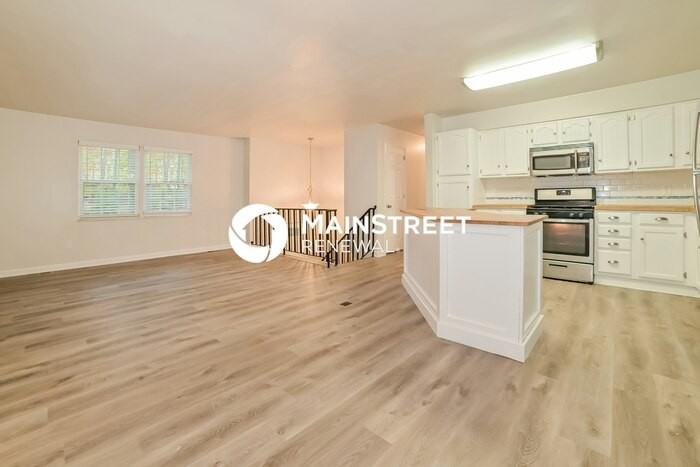 165 Cedar Cir - Photo 3 of 17