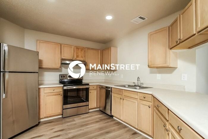 8182 Cheryl Meadow Dr - Photo 5 of 16