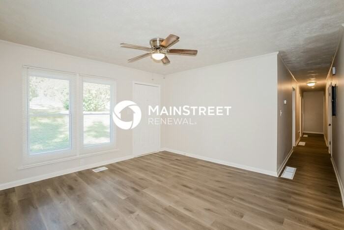 424 Azalea Drive - Photo 2 of 16