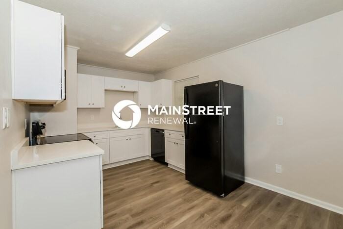 424 Azalea Drive - Photo 4 of 16