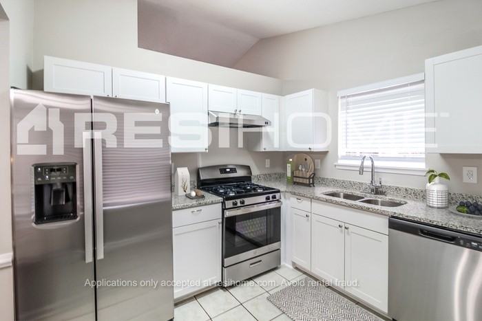 3259 Rivermist Cv - Photo 2 of 19