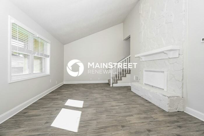 589 Springmont Blvd - Photo 4 of 17