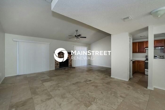 3805 Bigleaf Ln - Photo 4 of 16