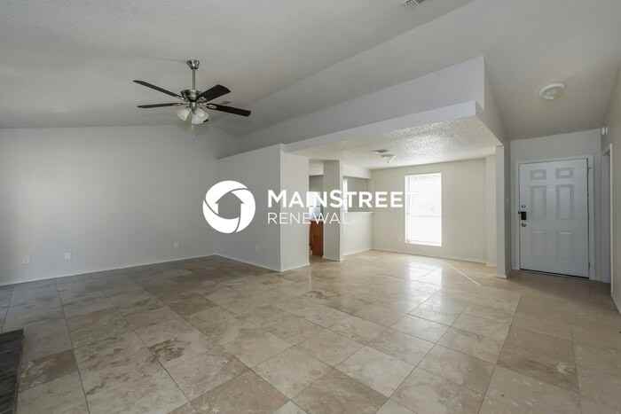 3805 Bigleaf Ln - Photo 5 of 16