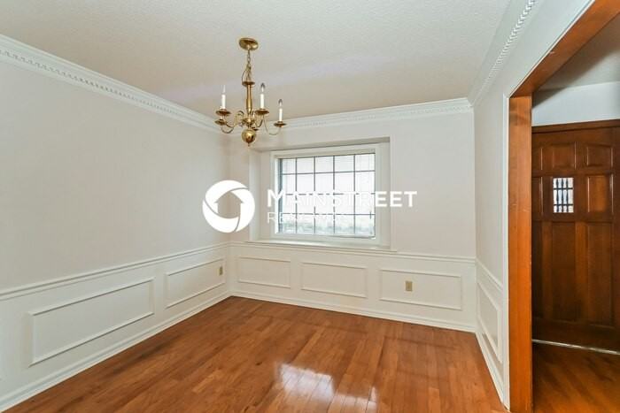 499 Bedlington Dr - Photo 6 of 17