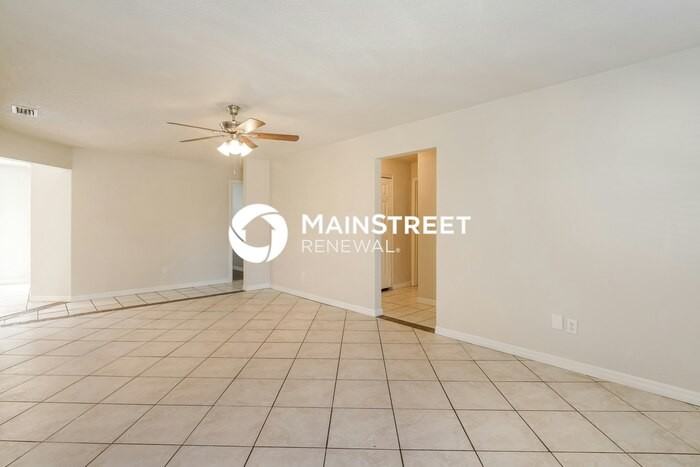 301 Farmbrook Rd - Photo 3 of 16