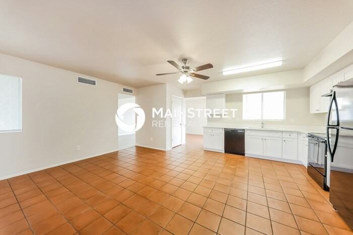 6107 W Acoma Dr - Photo 7 of 16