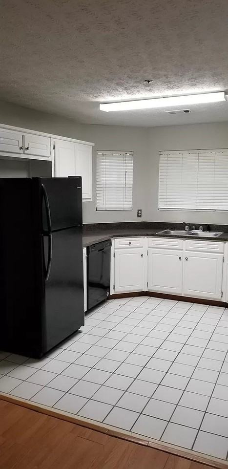 3763 Soapstone Rd - Photo 3 of 13