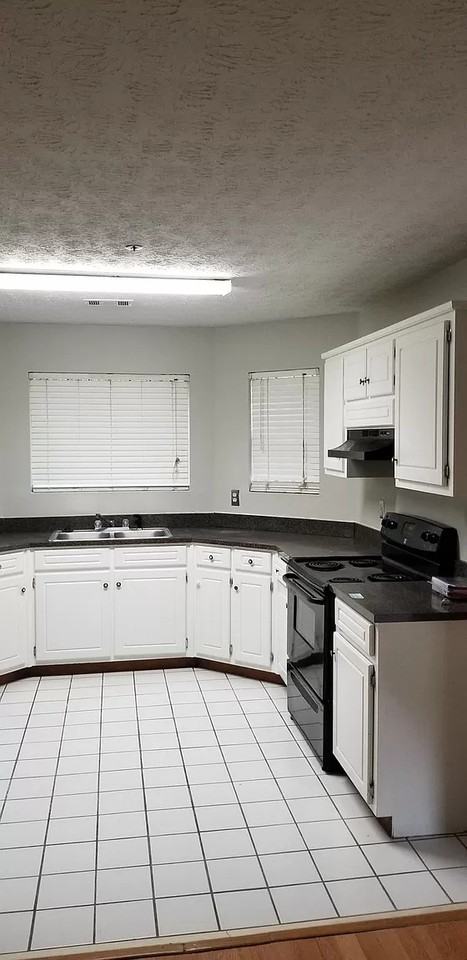 3763 Soapstone Rd - Photo 4 of 13