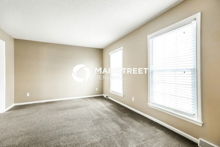 14916 W 65th St - Photo 3 of 18