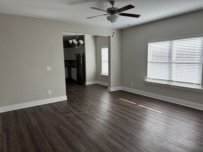 4004 Ashley Dr - Photo 4 of 15