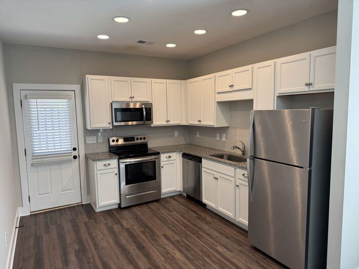 4004 Ashley Dr - Photo 6 of 15