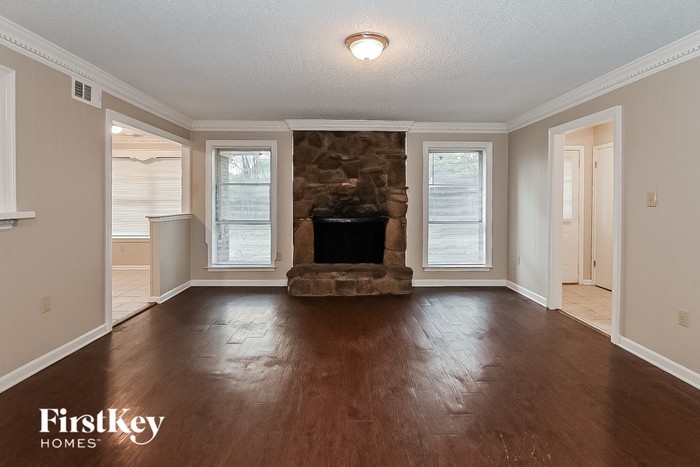 4505 Laird Drive - Photo 3 of 15