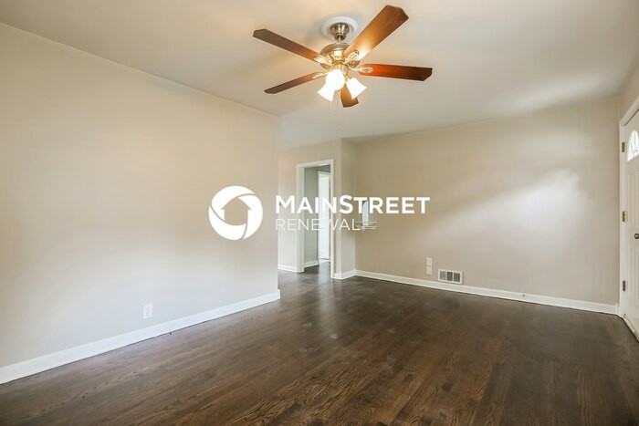 3101 Northeast 56th Street - Photo 4 of 18