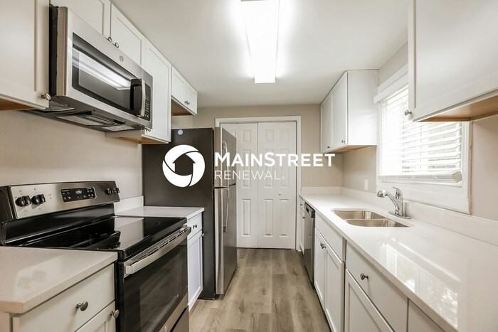 3101 Northeast 56th Street - Photo 7 of 18